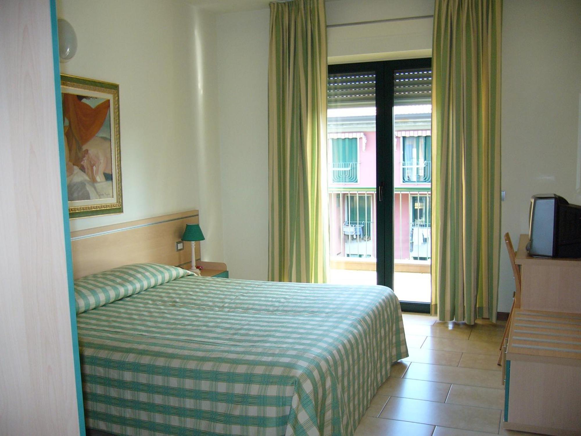 Residence Spiaggia D'Oro Desenzano del Garda Dış mekan fotoğraf