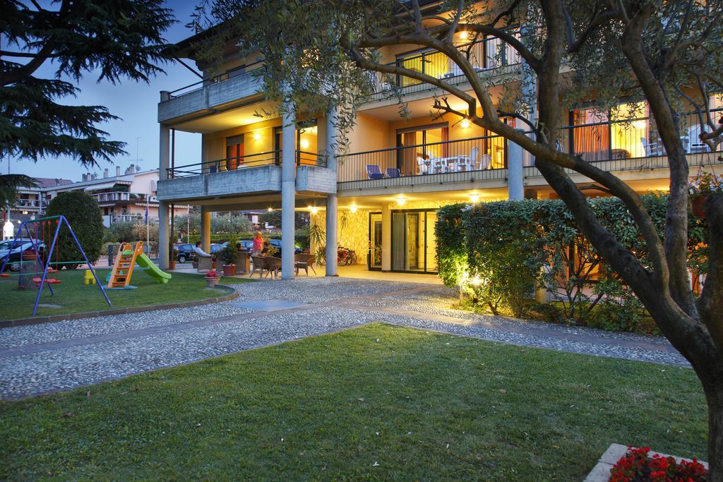 Residence Spiaggia D'Oro Desenzano del Garda Dış mekan fotoğraf