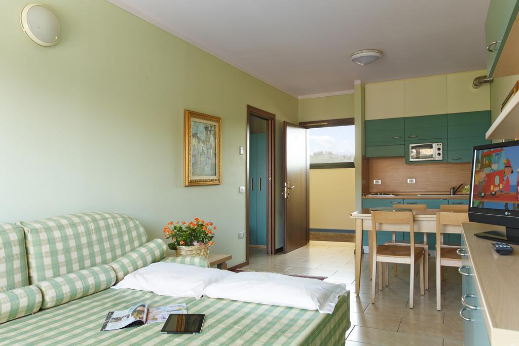 Residence Spiaggia D'Oro Desenzano del Garda Dış mekan fotoğraf