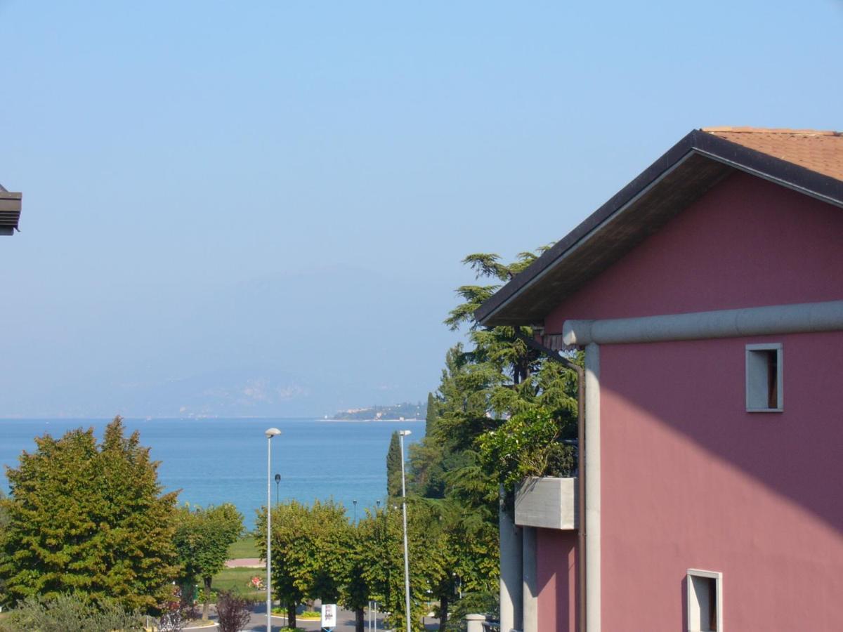 Residence Spiaggia D'Oro Desenzano del Garda Dış mekan fotoğraf